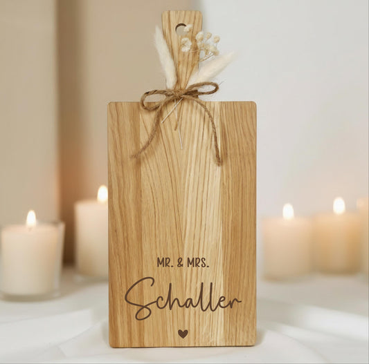 Hochzeitsgeschenk Brett Eiche • MR & MRS Gravur • Personalisiert mit Nachname • Holzbrett Hochzeit • Geschenk Brautpaar Deko
