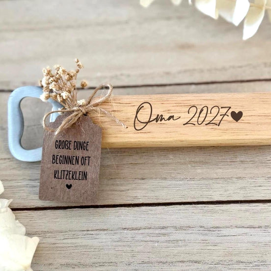 Schwangerschaftsverkündung Geschenk – Holz Flaschenöffner personalisiert mit Titel & Jahreszahl, Papa, Oma, Opa, Tante, Onkel,