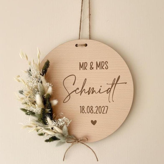 Hochzeitsschild Holz personalisiert | Mr & Mrs Türschild mit Datum | Geschenk zur Hochzeit | Holzschild mit Trockenblumen