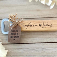 Holz Flaschenöffner Hochzeitsgeschenk – 2 Namen mit Herz personalisiert – Alles Liebe zur Hochzeit – Geschenk für Brautpaar