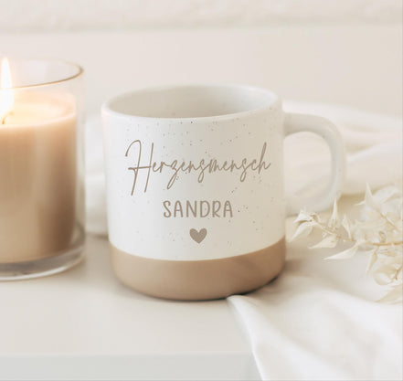 Herzensmensch Tasse mit Name – personalisierte Keramiktasse – Geschenk für Lieblingsmensch – Herz Gravur – 360 ml – spülmaschinenfest