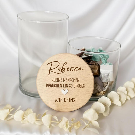Geschenk für Erzieherin oder Hebamme – Vorratsglas mit Gravur – Dankeschön Geschenk – Kleine Menschen brauchen so große Herzen wie deins