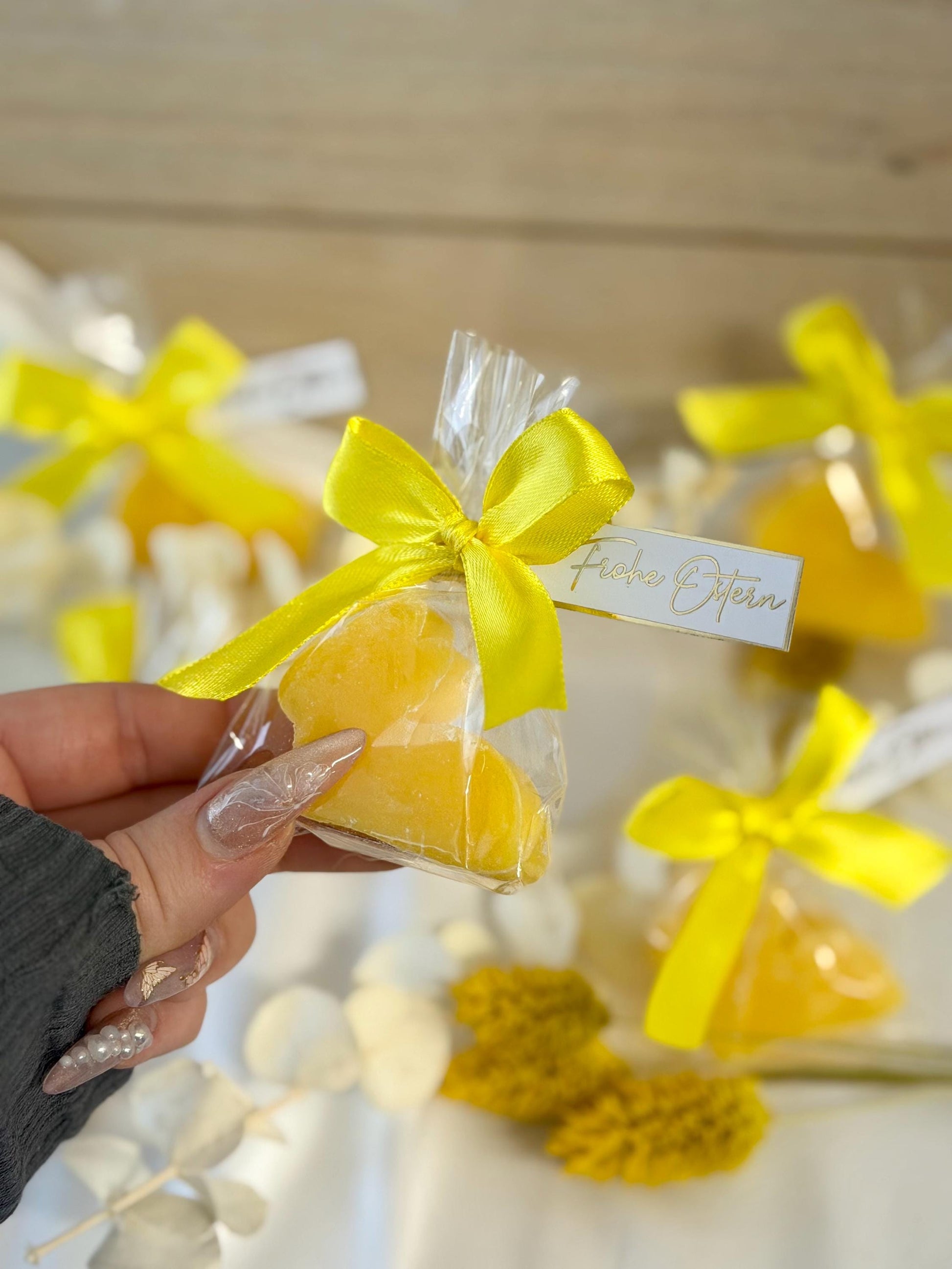 Osterhasen Seife Geschenk Ostern, Gastgeschenk Ostern, Mitarbeiter Geschenk, Hasenseife, Firmengeschenk, "Frohe Ostern" Etikett in gold,