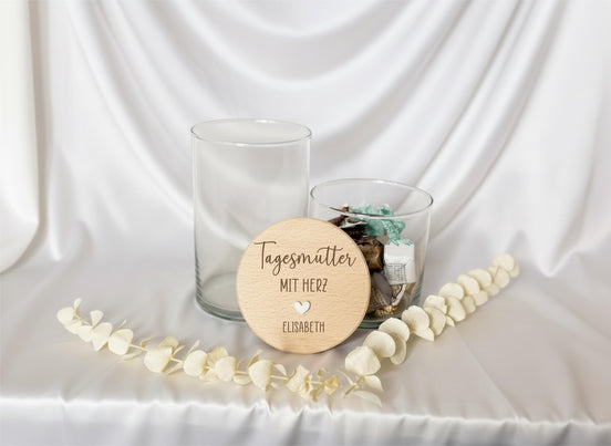 Geschenk für Tagesmutter – Vorratsglas mit Gravur – Tagesmutter mit Herz – Dankeschön Geschenk – Glas mit Holzdeckel, Tagesmama, mit Namen