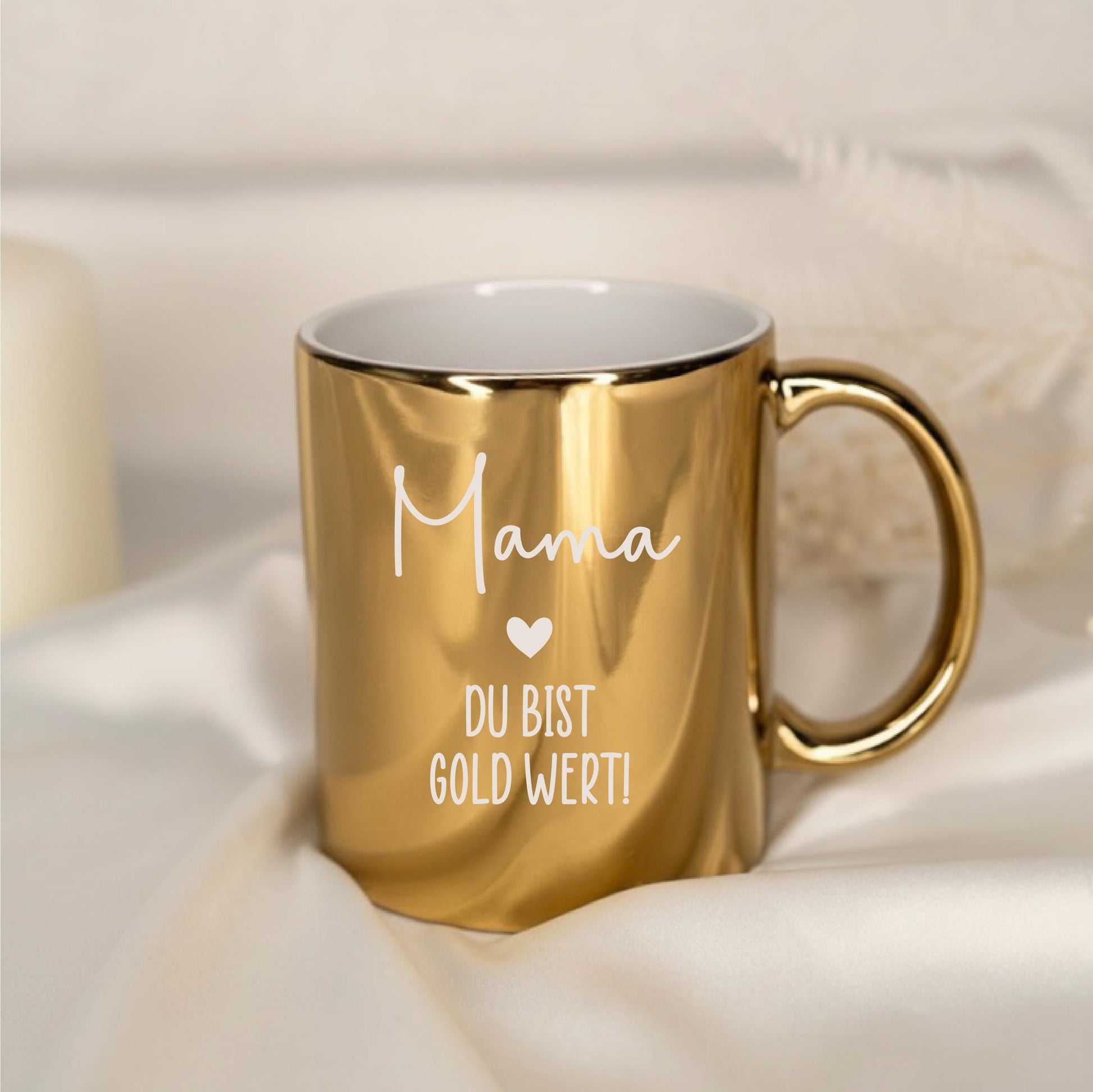 Mama Geschenk gold – Papa Geschenk – Goldene Keramiktasse „Du bist gold wert“ – Geschenk für Mama oder Papa
