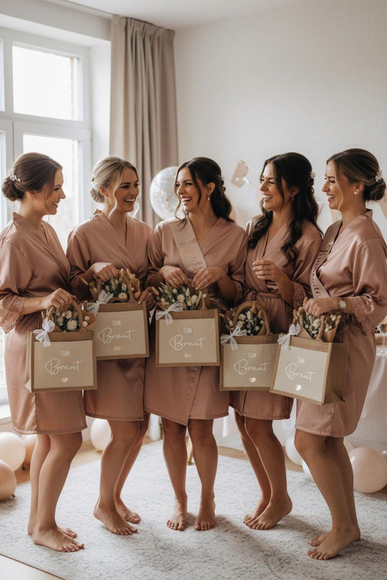 Team Braut Jutetasche personalisiert – JGA Tasche mit Name & Herz, Geschenk Bridesmaids, Getting Ready Braut Tasche