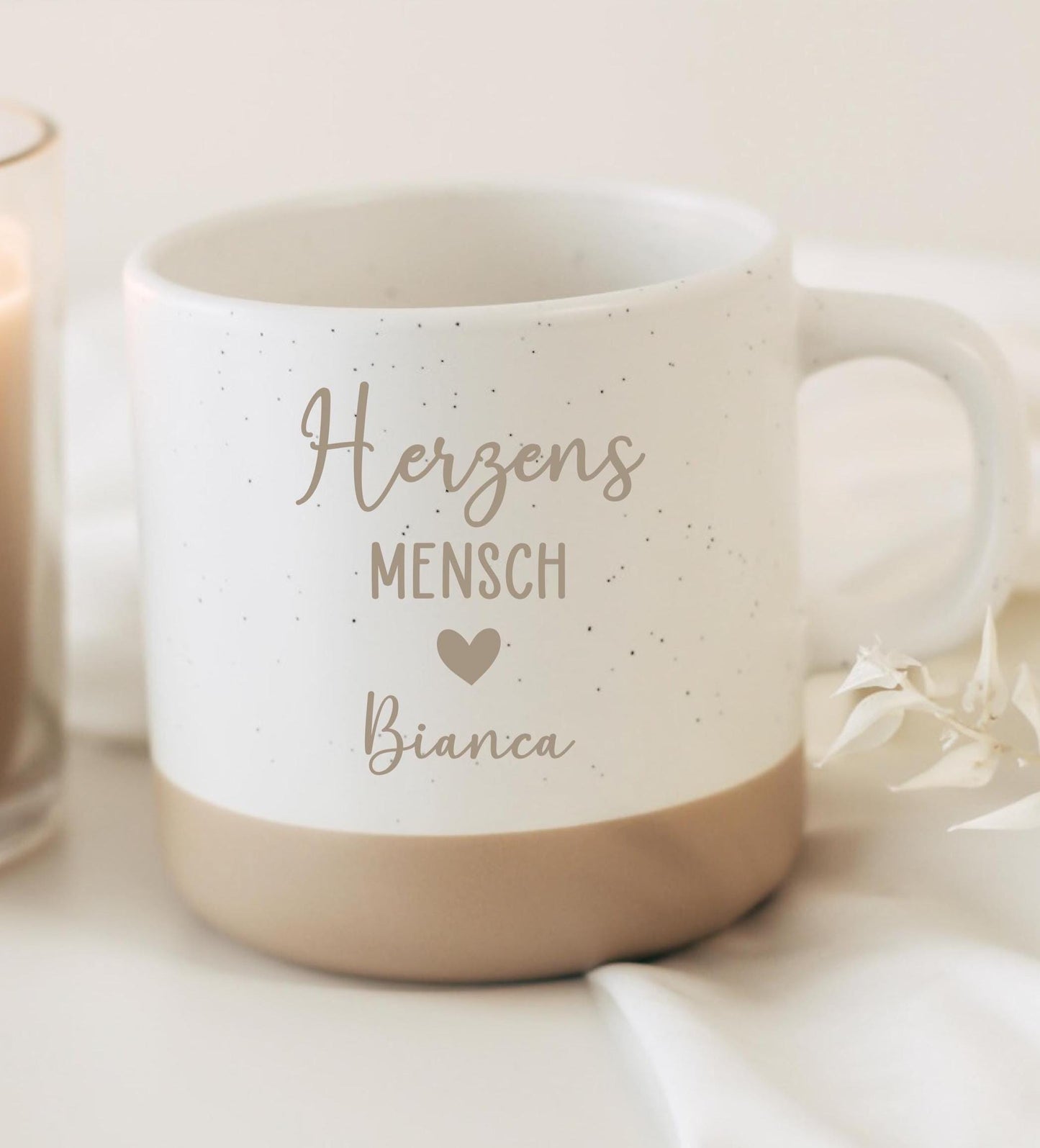 Herzensmensch Tasse mit Name – personalisierte Keramiktasse – Geschenk für Lieblingsmensch – langlebige Gravur – 360 ml