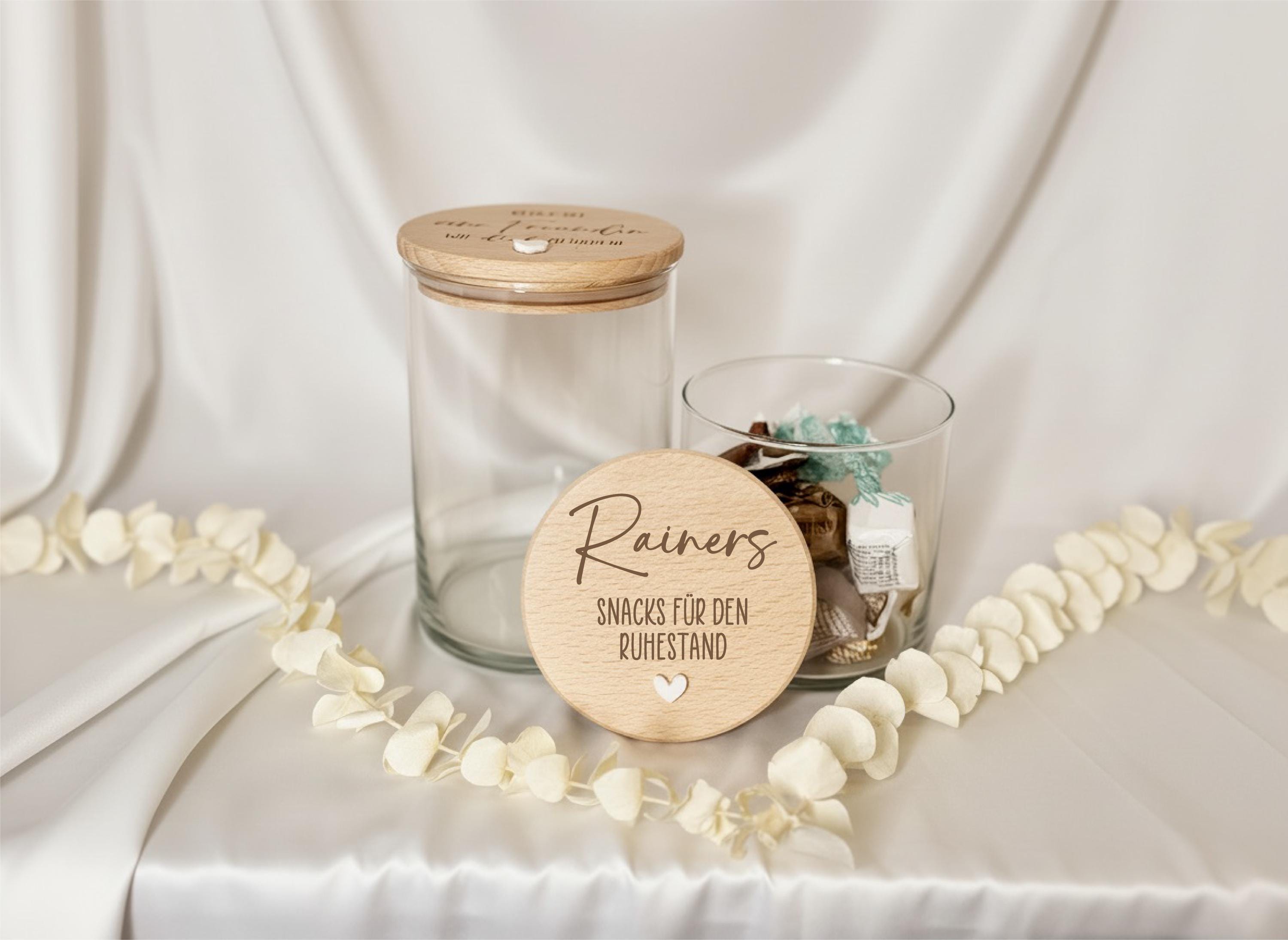 Geschenk zum Ruhestand personalisiert – Snackglas mit Name – Snacks für den Ruhestand – Vorratsglas mit Holzdeckel, Rentner, Pension,