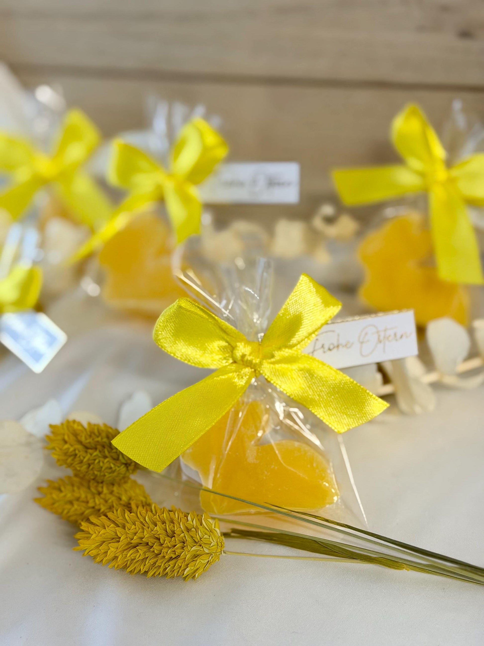 Osterhasen Seife Geschenk Ostern, Gastgeschenk Ostern, Mitarbeiter Geschenk, Hasenseife, Firmengeschenk, "Frohe Ostern" Etikett in gold,