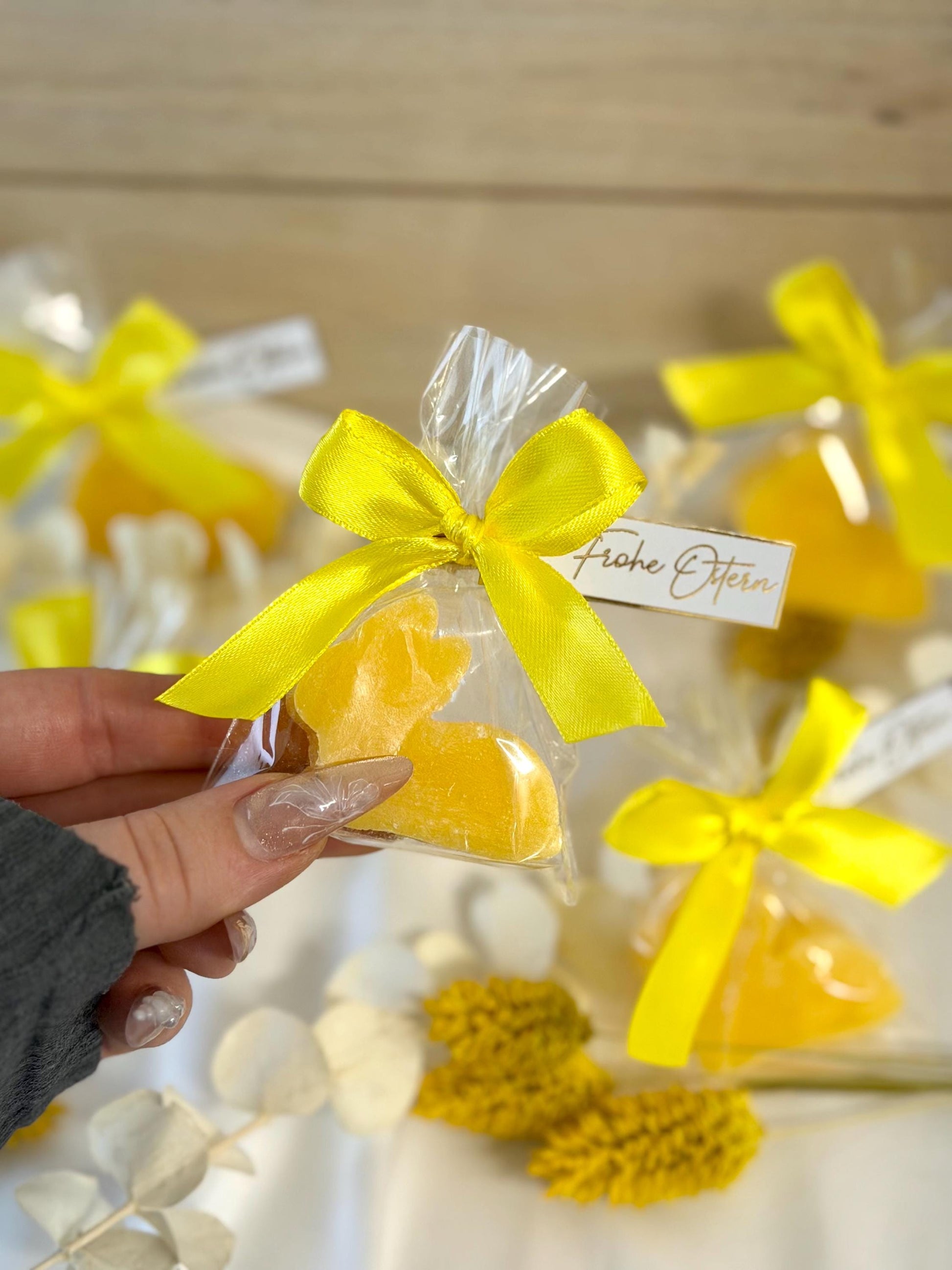 Osterhasen Seife Geschenk Ostern, Gastgeschenk Ostern, Mitarbeiter Geschenk, Hasenseife, Firmengeschenk, "Frohe Ostern" Etikett in gold,