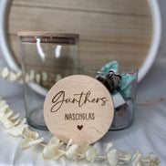 Personalisiertes Naschglas mit Name – Vorratsglas mit Holzdeckel – Geschenkidee – Glas mit Gravur, Keksdose, Nervennahrung, Kollegin, Mama
