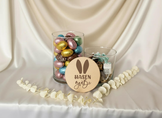 Ostergeschenk Glas – Hasengrüße – Vorratsglas mit Holzdeckel – Osterdeko – Glasdose Ostern, Ostergeschenk, Ostersüßigkeiten, Gastgeschenk