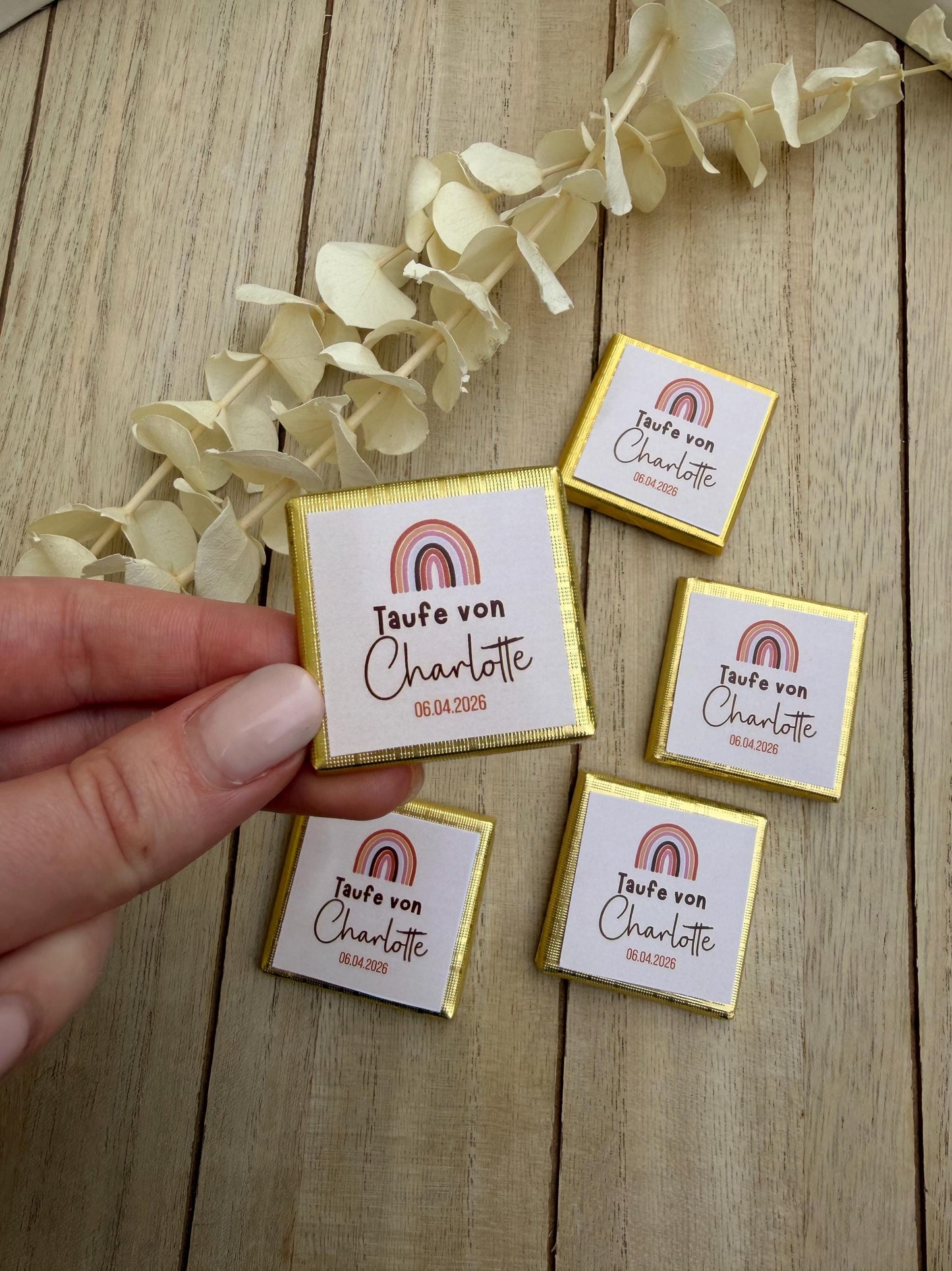 Personalisierte Schokolade (10er Set) Taufe mit Name & Datum – Gastgeschenk Taufe Regenbogen – Kommunion, Konfirmation,