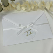 Hochzeitsanhänger personalisiert – Weiß mit Gold oder Silber Veredelung – Namensanhänger für Gastgeschenke rund oder gewellt, Söz, Nisan