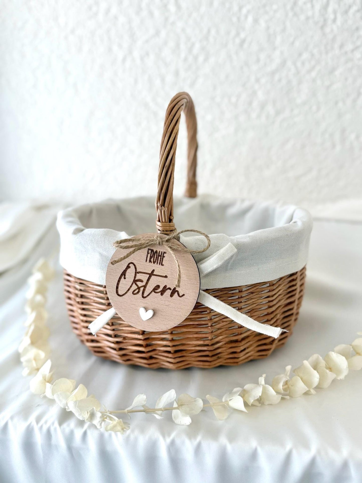Personalisiertes Osterkörbchen & Holzanhänger, Frohe Ostern Gravur, Osterkorb Kinder Osternest mit Herz Anhänger, Ostergeschenk Kinder