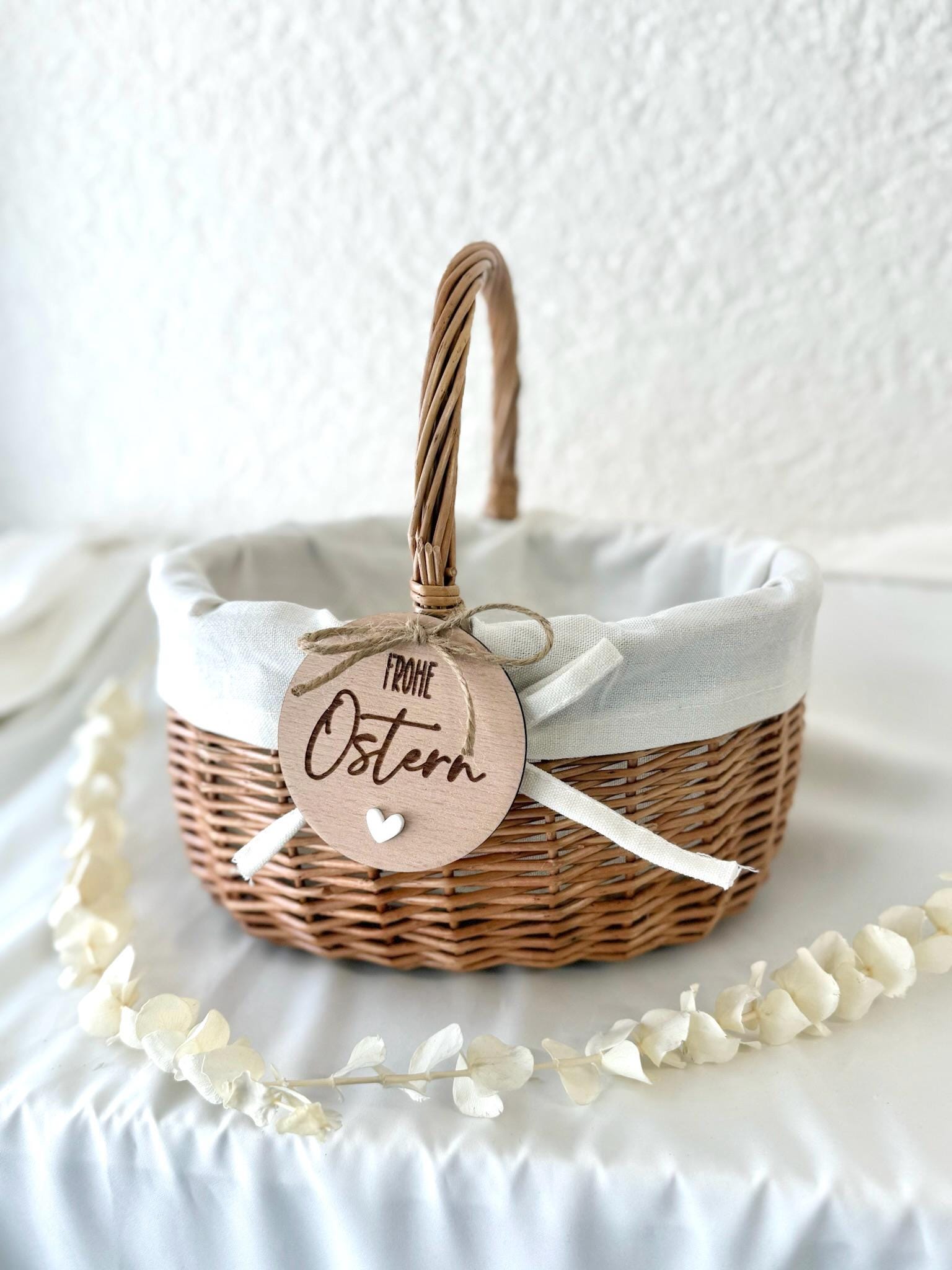 Personalisiertes Osterkörbchen & Holzanhänger, Frohe Ostern Gravur, Osterkorb Kinder Osternest mit Herz Anhänger, Ostergeschenk Kinder