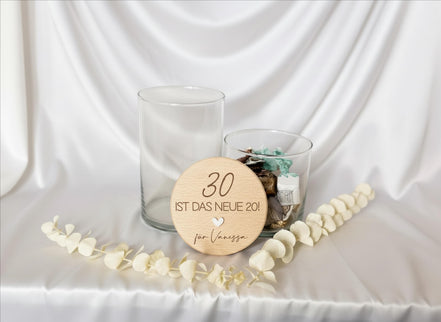 Geschenk 30 Geburtstag personalisiert – 30 ist das neue 20 – Vorratsglas mit Name – lustiges Geburtstagsgeschenk, runder Geburtstag,