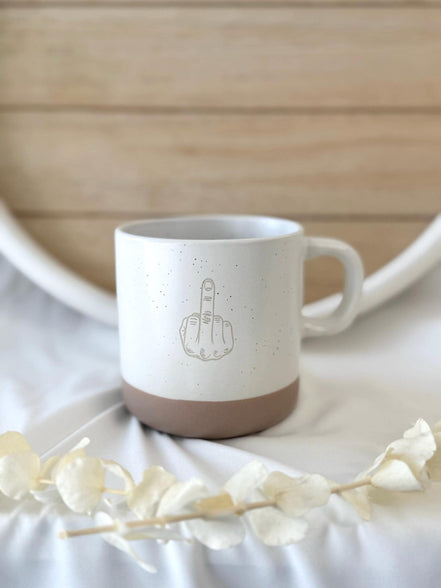 Mittelfinger Tasse lustig – freche Kaffee Tasse – Geschenk für Freunde Kollegen – witzige Keramik Tasse mit Finger – Spaß Geschenk