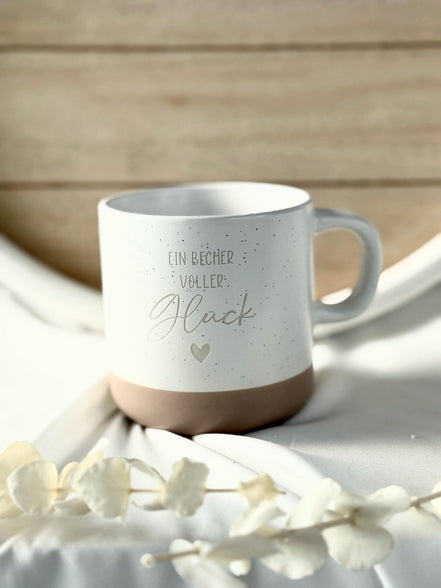 Tasse Ein Becher voller Glück – Geschenk für Freundin Familie – motivierende Kaffee Tasse – Keramik Tasse mit Spruch, Tasse mit Gravur,