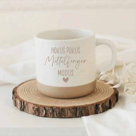 Tasse Hokus Pokus Mittelfinger Modus – freche Kaffee Tasse – witziges Geschenk für Kollegen Freunde – Humor Keramiktasse, lustig,