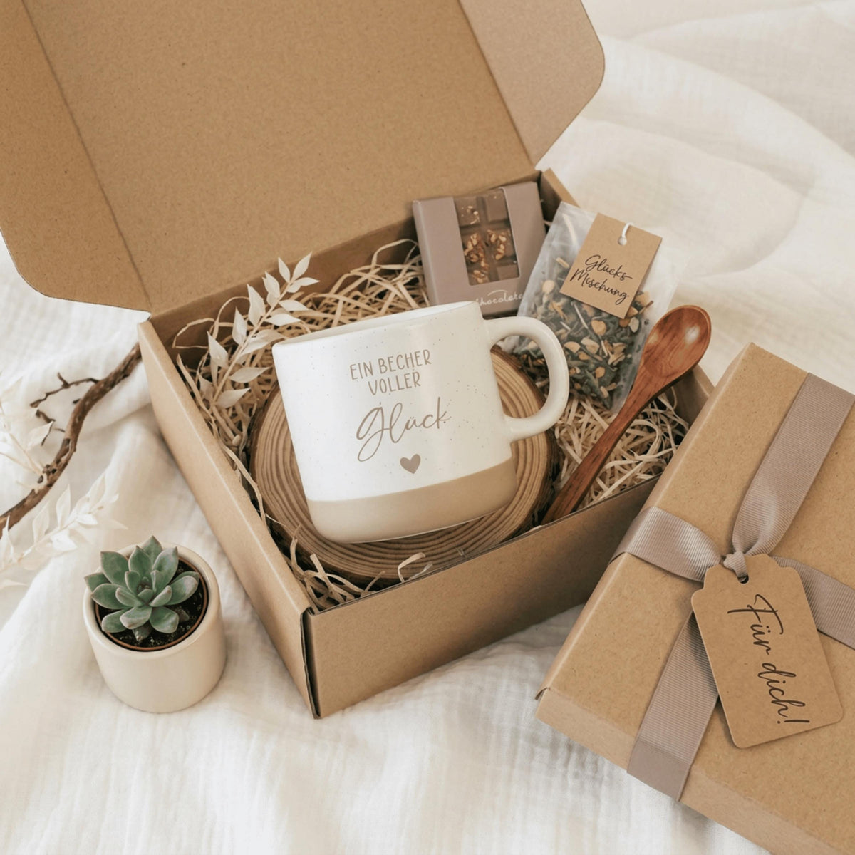Tasse Ein Becher voller Glück – Geschenk für Freundin Familie – motivierende Kaffee Tasse – Keramik Tasse mit Spruch, Tasse mit Gravur,