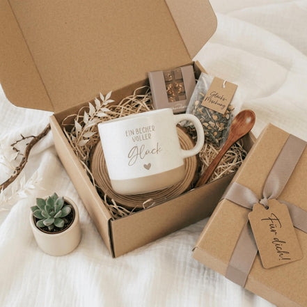Tasse Ein Becher voller Glück – Geschenk für Freundin Familie – motivierende Kaffee Tasse – Keramik Tasse mit Spruch, Tasse mit Gravur,