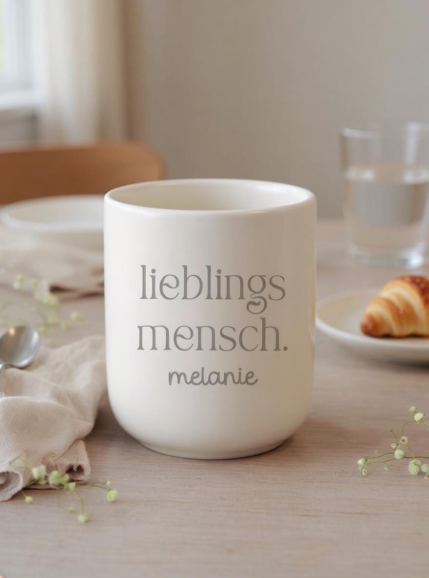 Personalisierte Tasse Lieblingsmensch mit Name – Geschenk Lieblingsmensch – minimalistischer Kaffeebecher ohne Henkel – personalisiert