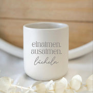 Achtsamkeit Tasse einatmen ausatmen lächeln – Tasse mit Spruch – minimalistischer Kaffeebecher ohne Henkel – Freundin Kollegin Geschenk