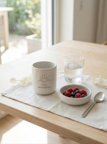 Hallo Sonnenschein Tasse – positive Spruch Tasse – Geschenk Freundin – minimalistischer Kaffeebecher ohne Henkel – Gute Laune Becher