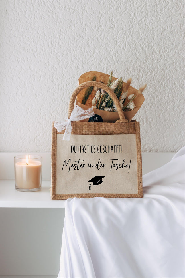 Master in der Tasche Geschenk – Jutetasche Studium bestanden, Abschluss Geschenk Uni, Master Geschenk Idee, Master Geschenk,