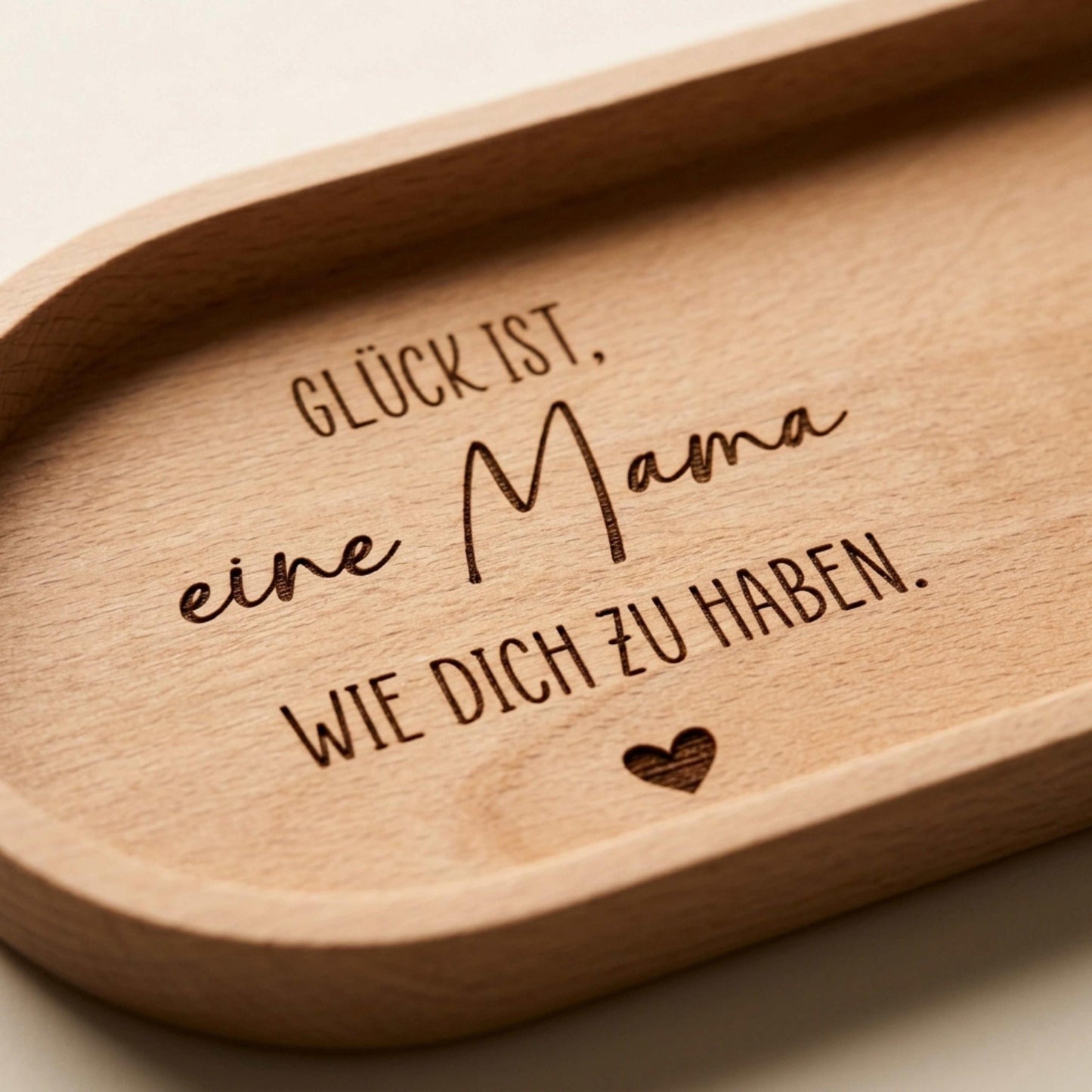 Muttertag Geschenk Mama – Glück ist eine Mama wie dich zu haben – Holztablett mit Gravur – Geschenk für Mutter – personalisiert
