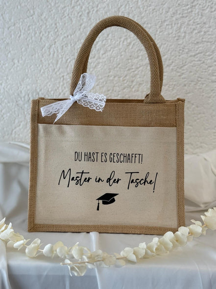 Master in der Tasche Geschenk – Jutetasche Studium bestanden, Abschluss Geschenk Uni, Master Geschenk Idee, Master Geschenk,