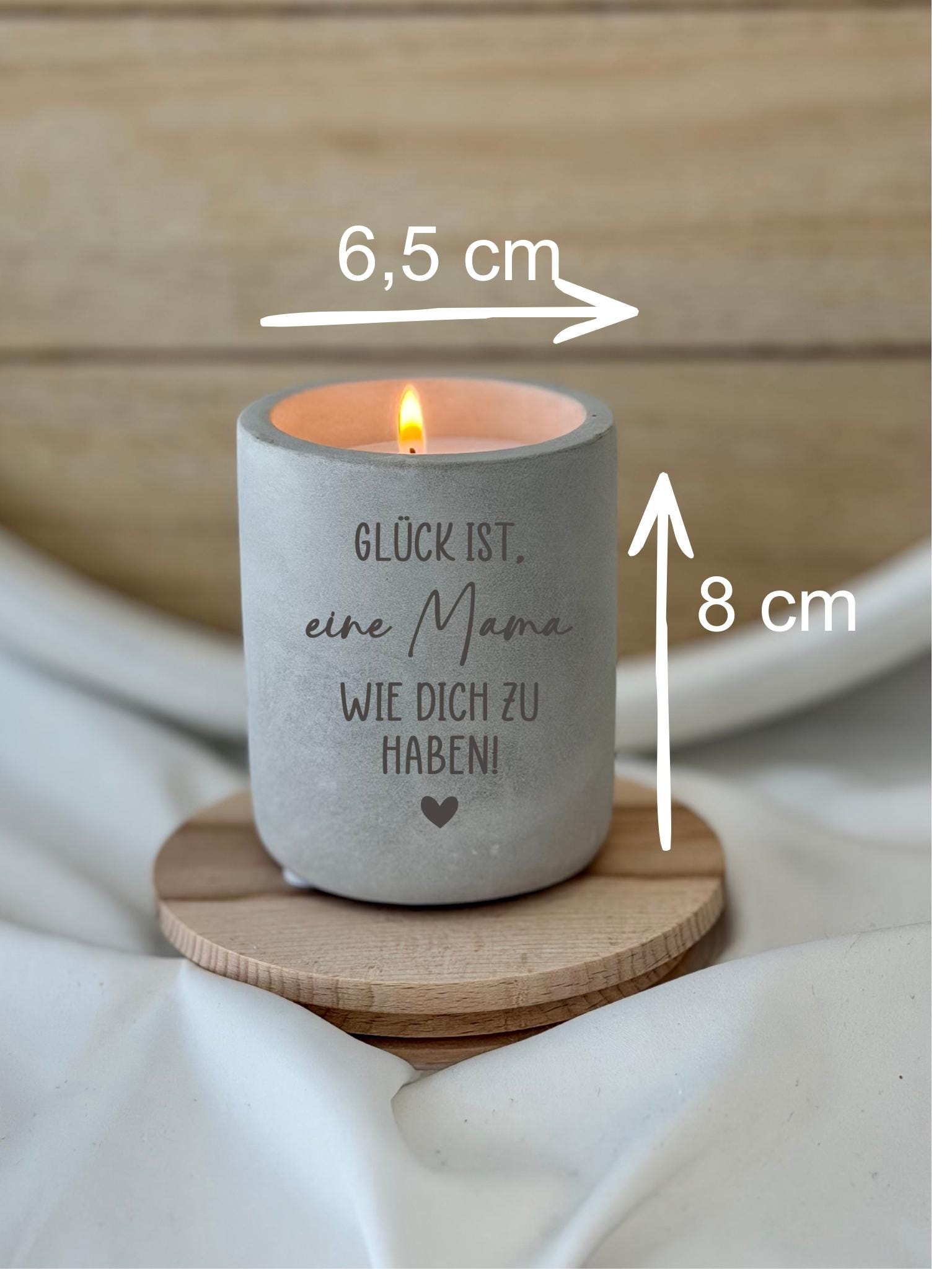 Muttertag Geschenk Mama Kerze – Glück ist eine Mama wie dich zu haben – Betonoptik Kerze graviert Geschenk Mama