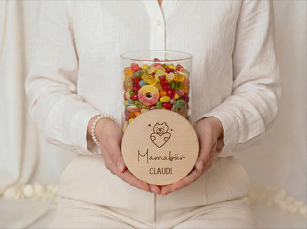 Muttertag Geschenk Mama – Mamabär personalisiertes Vorratsglas mit Name – Geschenk für Mama, Süßigkeiten Glas mit Holzdeckel, Oma