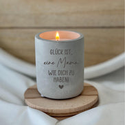 Muttertag Geschenk Mama Kerze – Glück ist eine Mama wie dich zu haben – Betonoptik Kerze graviert Geschenk Mama