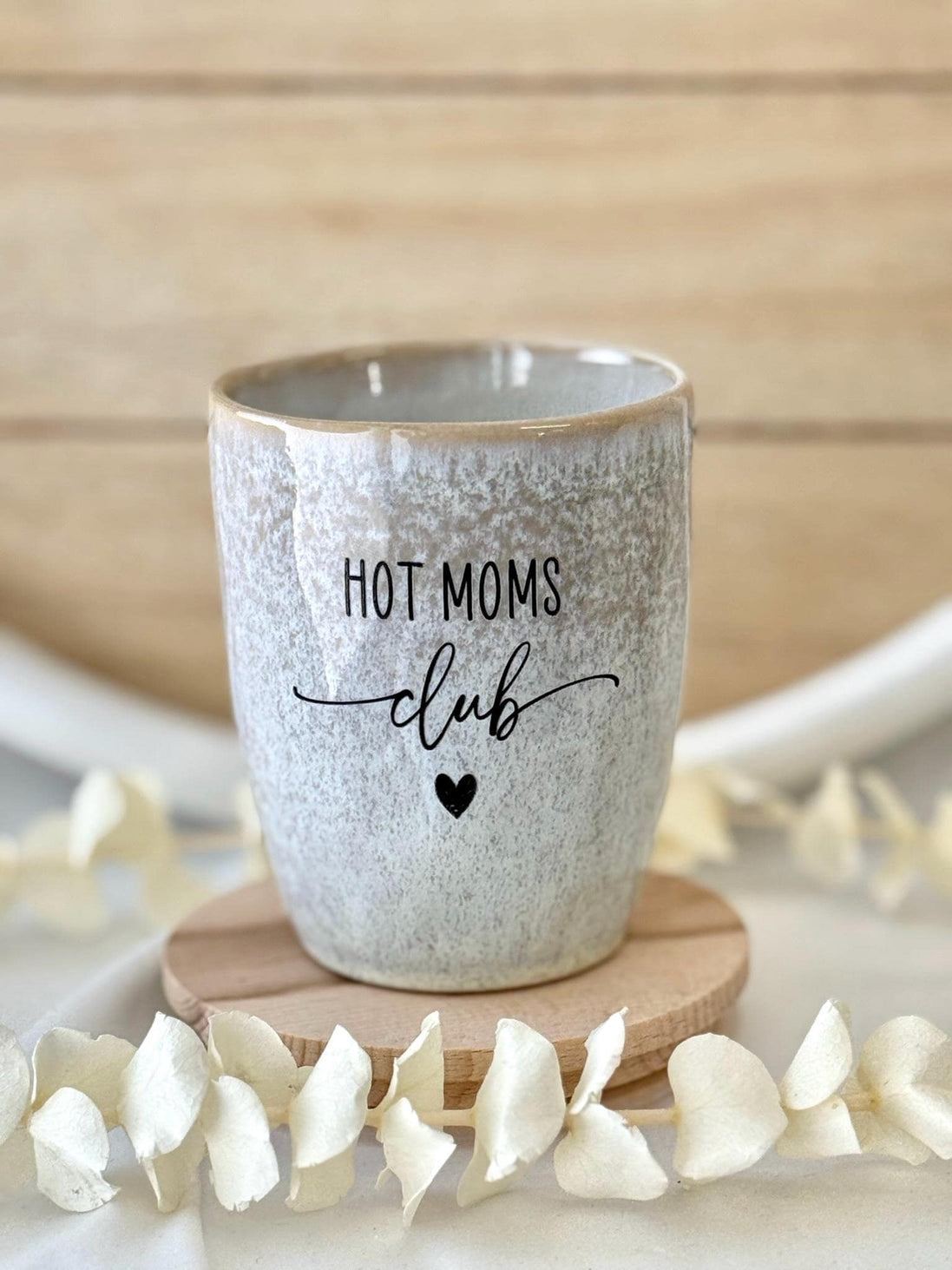 Mama Becher Steingut graviert | Hot Moms Club Tasse | Geschenk für Mama | Muttertagsgeschenk | Stoneware Becher 280 ml