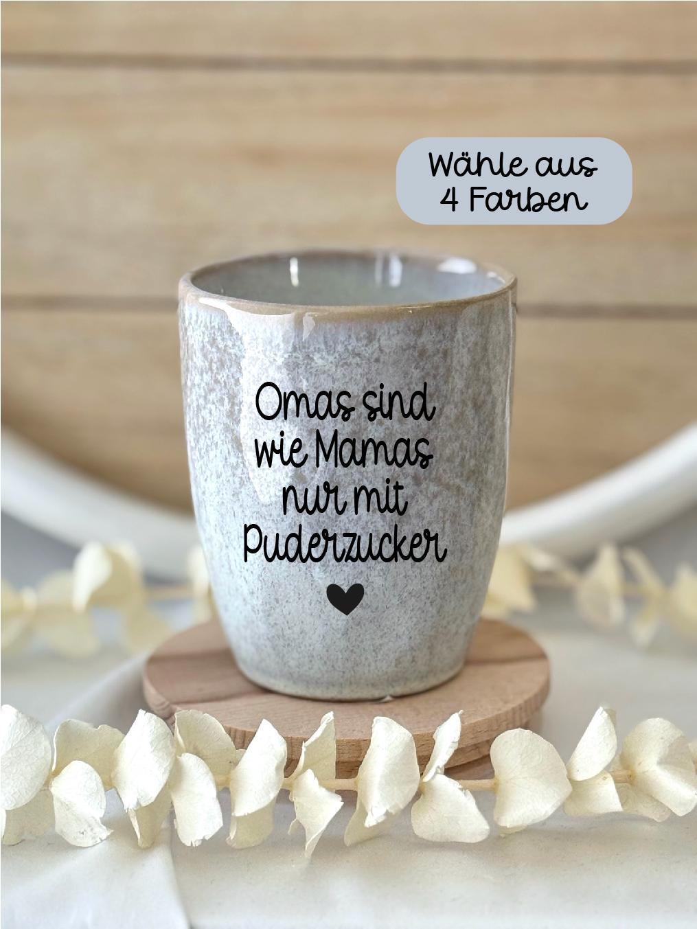 Oma Geschenk | Omas sind wie Mamas nur mit Puderzucker Becher | Steingut Tasse | Geschenk für Oma | 280 ml, Weihnachten, Muttertag,
