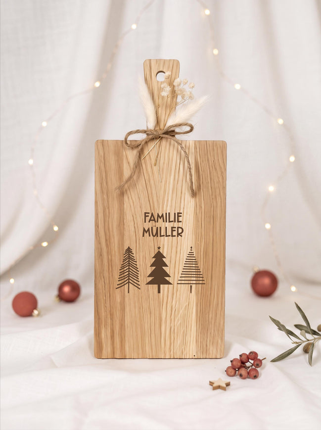 Weihnachtsgeschenk Familie • Holzbrett Eiche mit Familienname • Geschenk Weihnachten • Schneidebrett mit Gravur, Weihnachtsbaum
