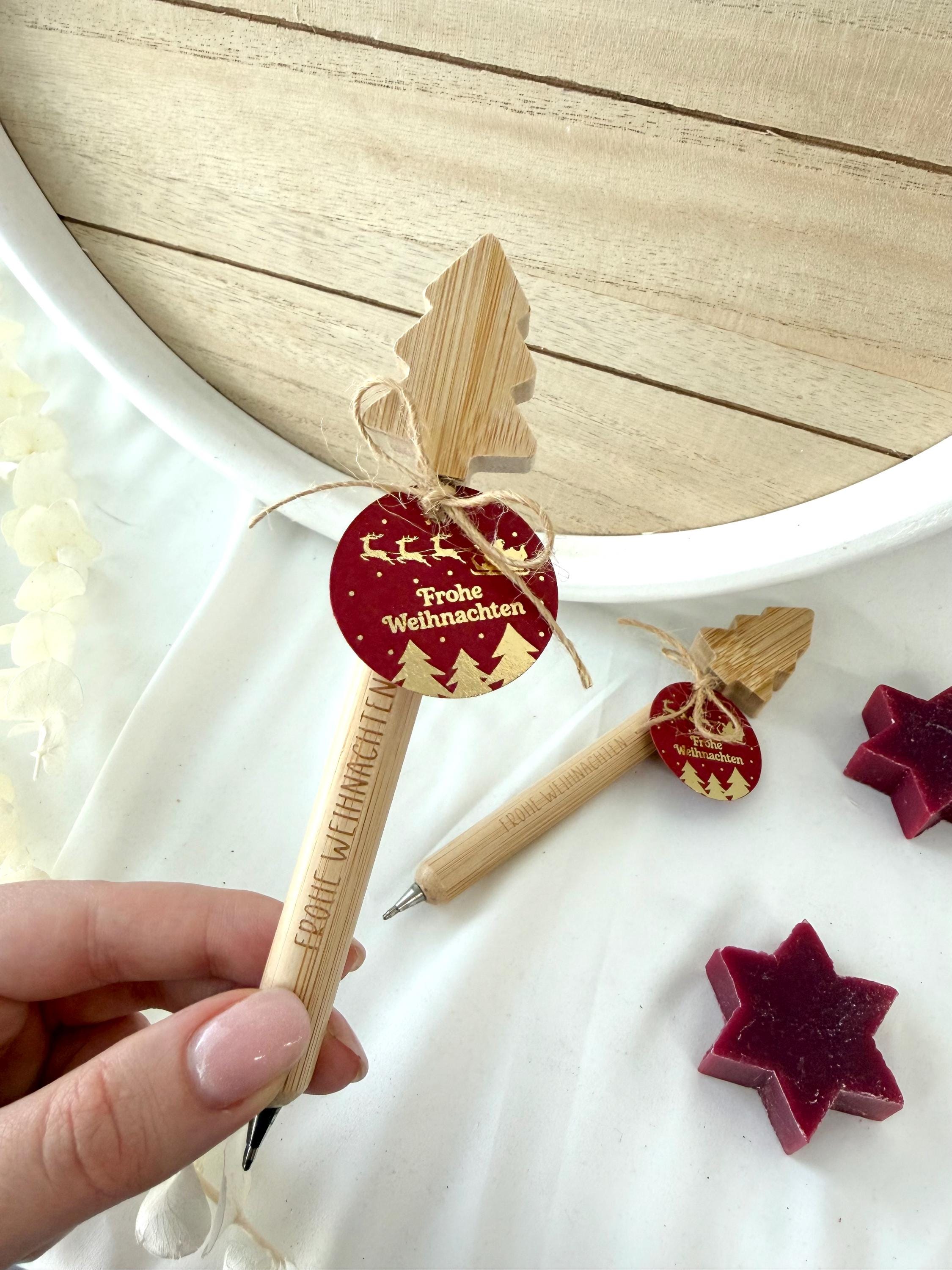 Weihnachts Kugelschreiber aus Bambus mit Gravur – Gastgeschenk Weihnachten, Mitarbeitergeschenk, Mitgebsel, Adventskalender Füllung