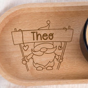 Personalisiertes Weihnachtsgeschenk – Wichtel mit Name – Holztablett mit Gravur – Wichtelgeschenk – Geschenk Mitarbeiter Kollegen