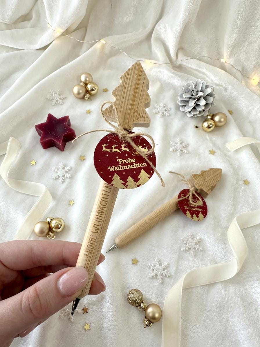 Weihnachts Kugelschreiber aus Bambus mit Gravur – Gastgeschenk Weihnachten, Mitarbeitergeschenk, Mitgebsel, Adventskalender Füllung