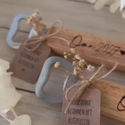 Schwangerschaftsverkündung Geschenk – Holz Flaschenöffner personalisiert mit Titel & Jahreszahl, Papa, Oma, Opa, Tante, Onkel,