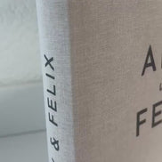Personalisierbares Leinen-Gästebuch/Fotoalbum 25x25 cm | Beige | Hochzeit, Verlobung, Personalisiert mit Namen & Datum