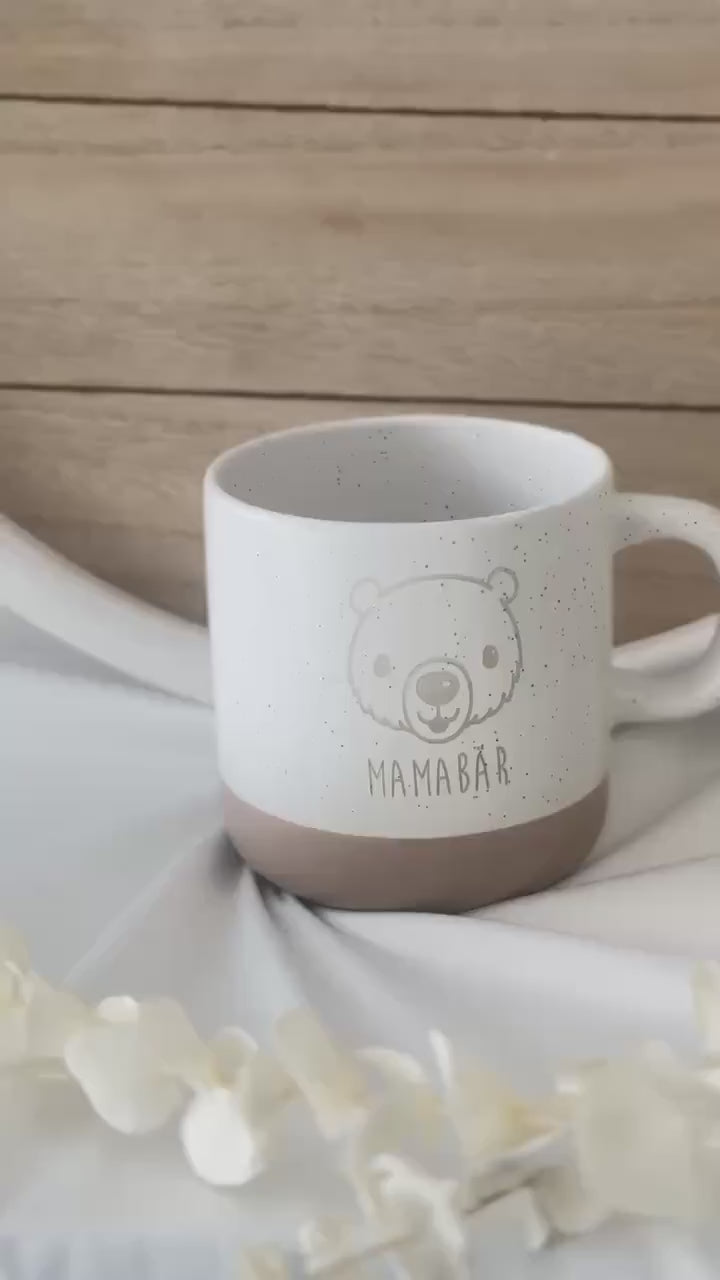 Mamabär Tasse – Papabär Omabär Opabär – personalisierte Bär Gravur – Geschenk Familie – Keramiktasse 360 ml – spülmaschinenfest – graviert