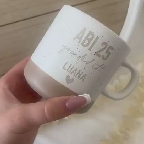 Abi 2025 Tasse – Abschlussgeschenk mit Name – You did it – Geschenk Abitur Schulabschluss – personalisiert graviert – 360 ml – optional Herz