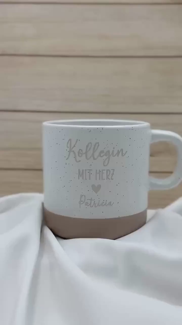 Kollegin mit Herz Tasse – personalisierte Keramiktasse mit Name – Danke Geschenk Arbeit Abschied – langlebige Gravur – 360 ml