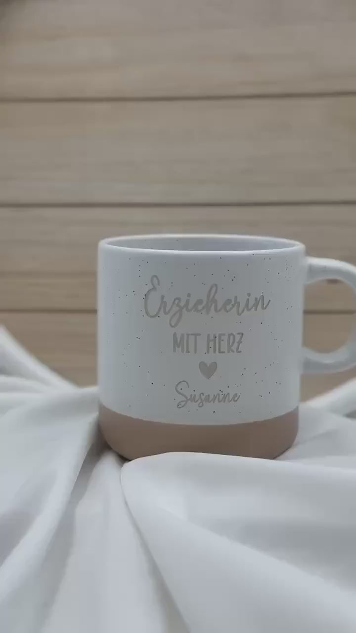 Erzieherin mit Herz Tasse – personalisierte Keramiktasse mit Name – Danke Geschenk Kindergarten Abschied – langlebige Gravur – 360 ml