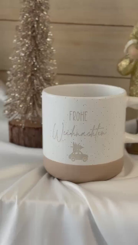 Weihnachten Tasse – Frohe Weihnachten – Weihnachtsauto mit Tannenbaum – Geschenk Mitarbeiter Kollegen – Wichtelgeschenk – Glühwein Tasse