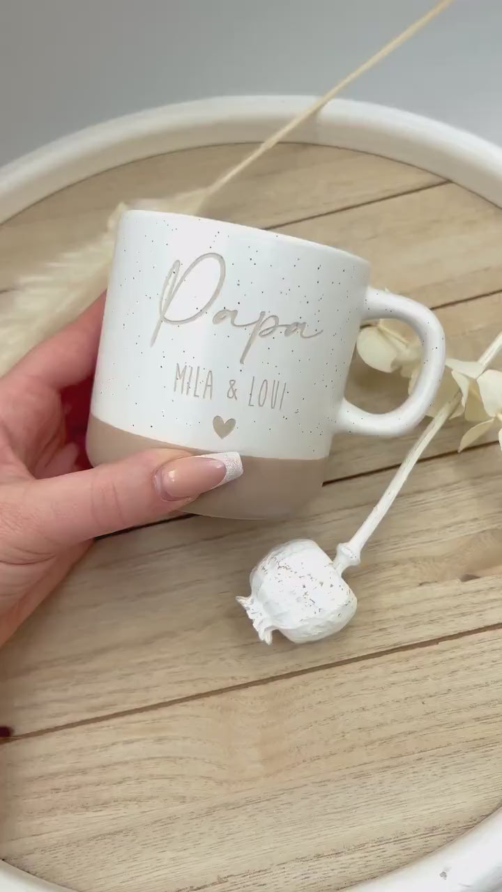 Tasse Papa, Graviert mit Kindernamen & Herz – Keramik  – Vatertagsgeschenk – Personalisiert, Geschenk von Kindern, Weihnachten, Bester Papa