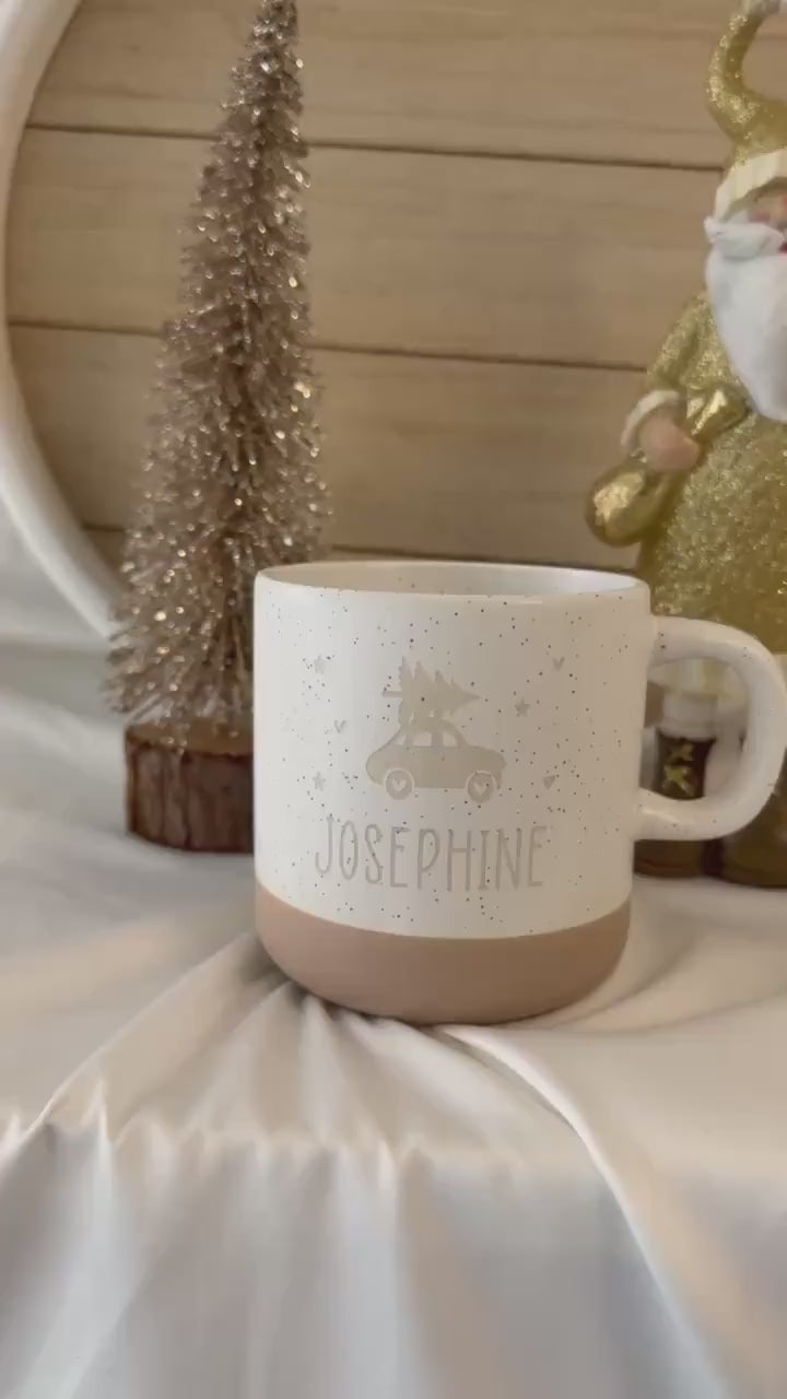 Weihnachtstasse mit Name – Weihnachtsauto mit Tannenbaum – personalisierte Tasse – Geschenk Mitarbeiter Kollegen Familie – Glühwein Tasse